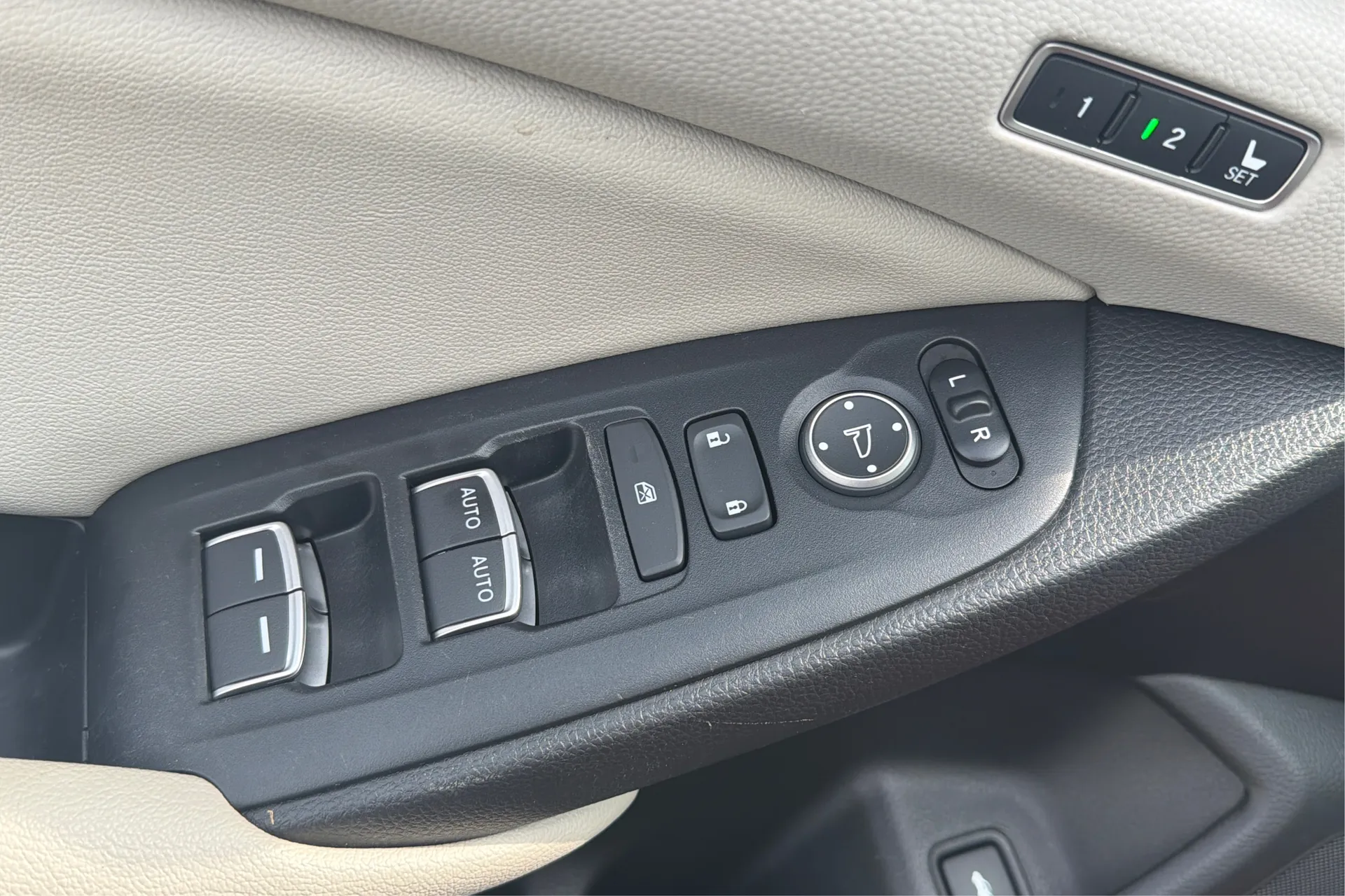 2021 Honda Accord EX-L - Photo 37