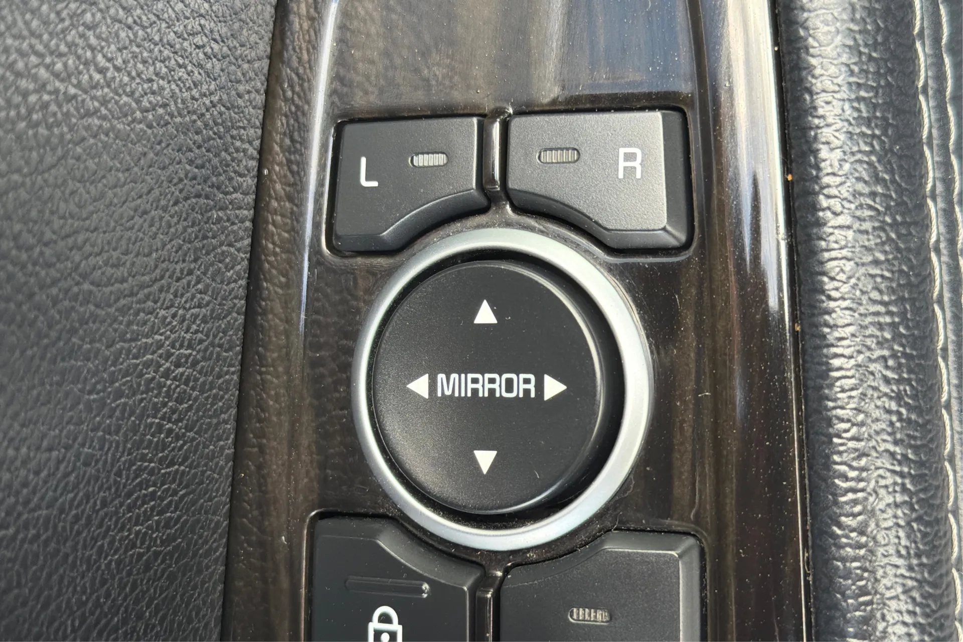 2020 Kia Sorento LX - Photo 35