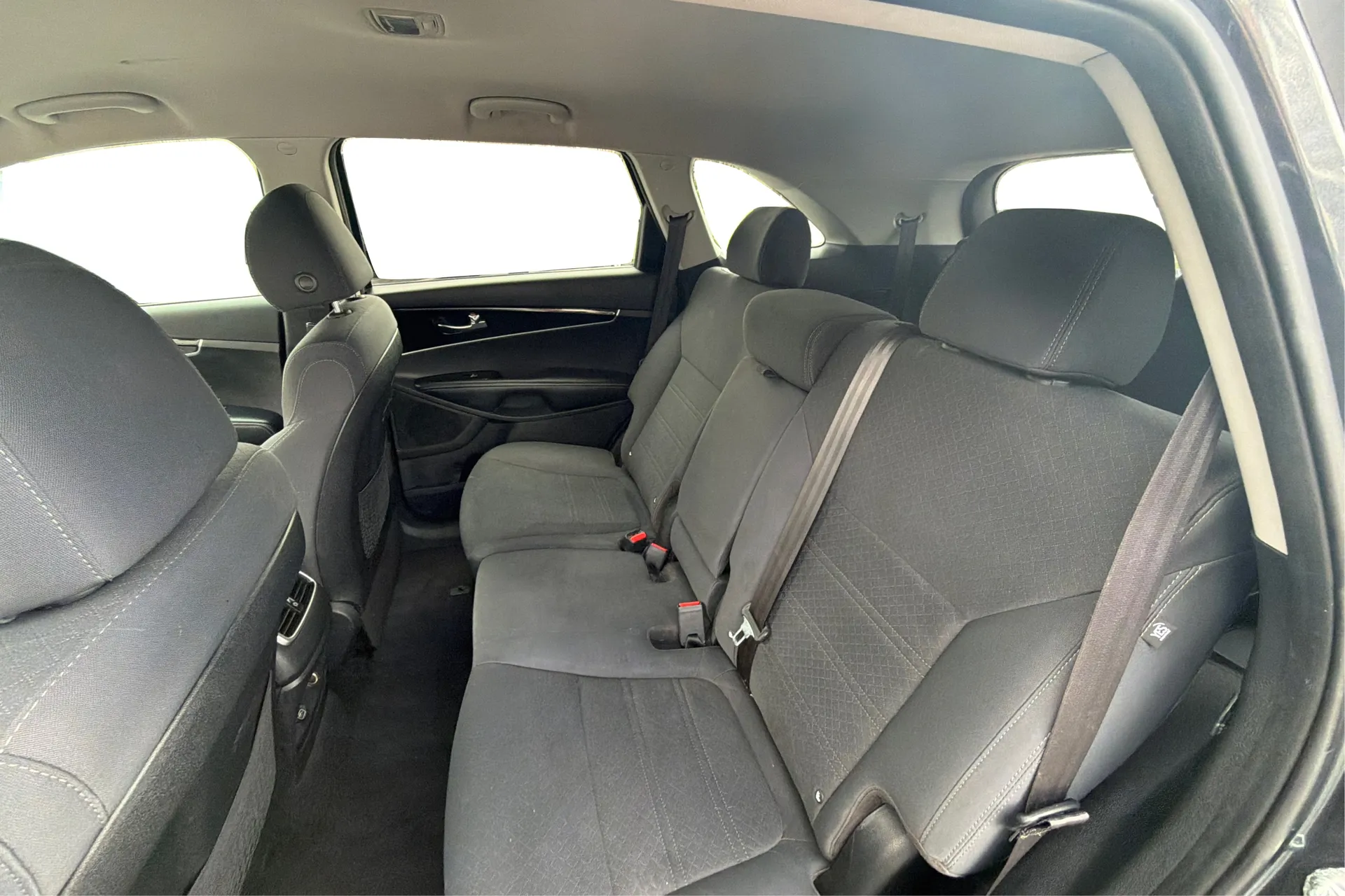2020 Kia Sorento LX - Photo 10