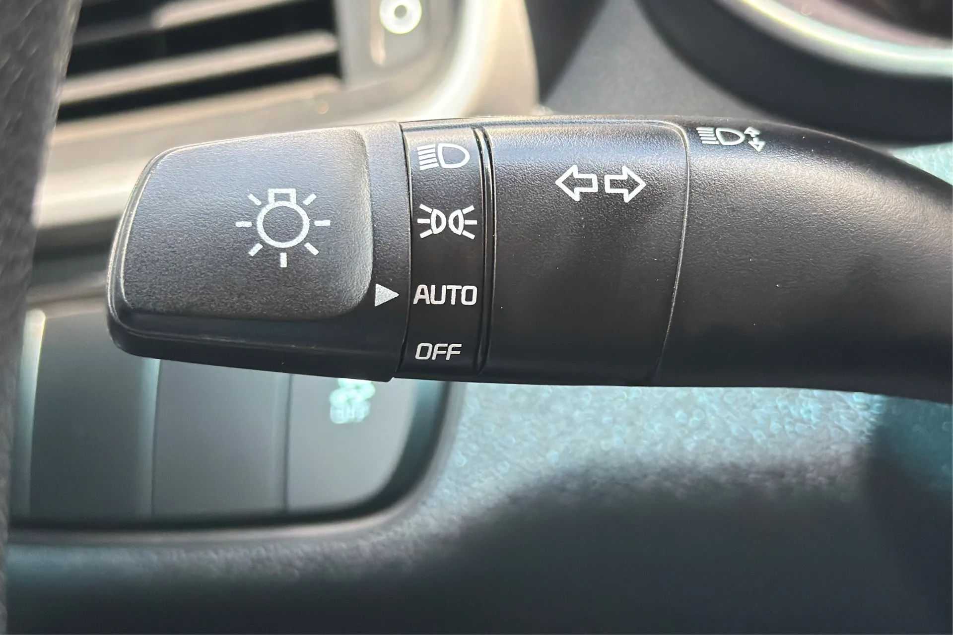 2020 Kia Sorento LX - Photo 17