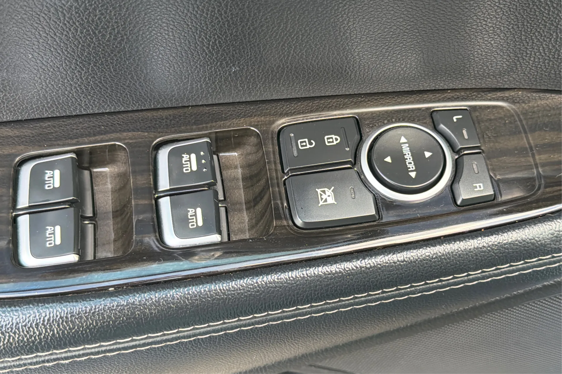 2020 Kia Sorento LX - Photo 33