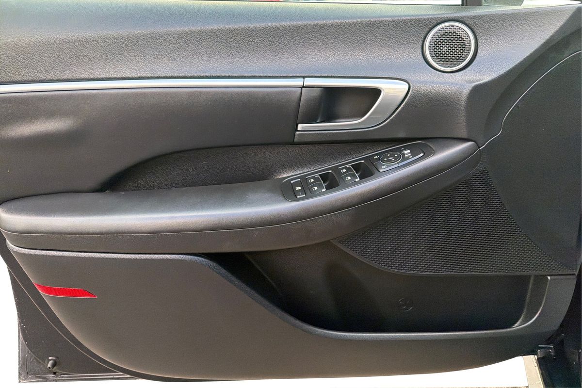 2023 Hyundai Sonata Hybrid Blue - Photo 18